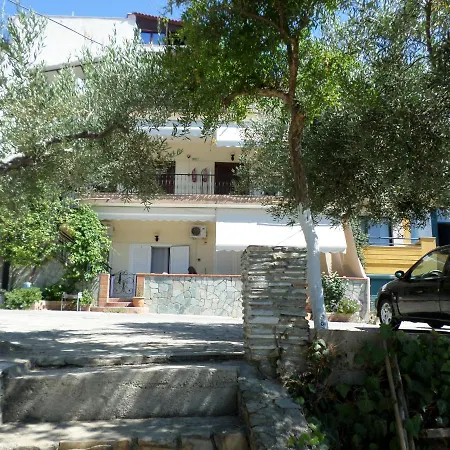 Apartment Ivan Akrogiali