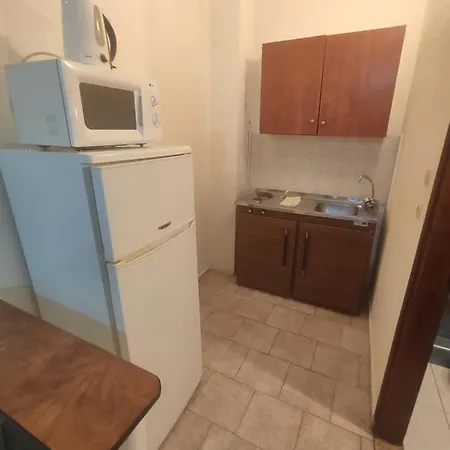 Ivan Akrogiali Apartment