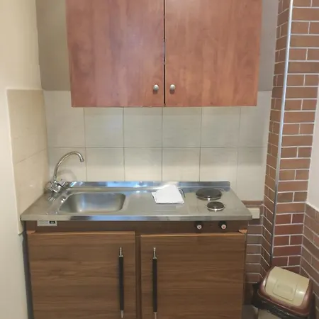 Ivan Akrogiali Apartment *
